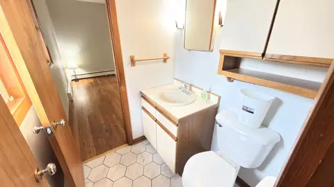 Bath - 315 Mecherle Dr, Bloomington, IL 61701 photo 1 of 6