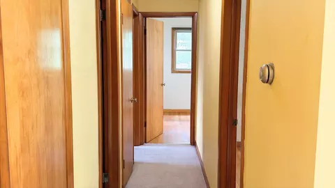 Entry Way - 315 Mecherle Dr, Bloomington, IL 61701 photo 2 of 3