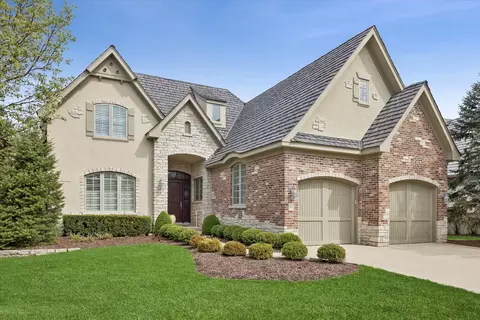 64 Forest Gate Cir, Oak Brook, IL 60523