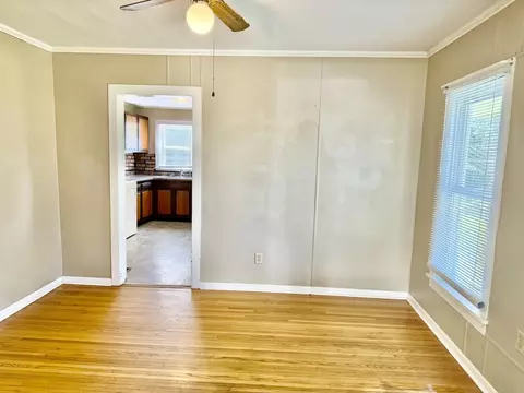 Living - 302 S Walnut St, Kewanee, IL 61443 photo 1 of 2