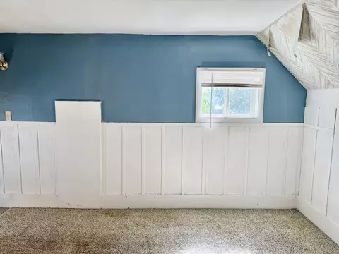Bedroom - 302 S Walnut St, Kewanee, IL 61443 photo 2 of 4