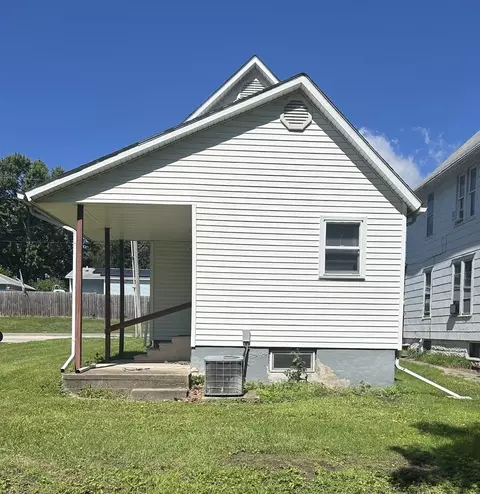 Exterior - 302 S Walnut St, Kewanee, IL 61443 photo 1 of 1