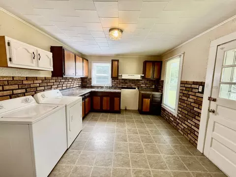 Other - 302 S Walnut St, Kewanee, IL 61443 photo 4 of 9