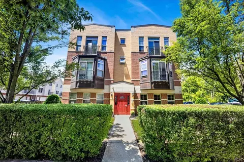 9222 Ewing Ave #102, Evanston, IL 60203