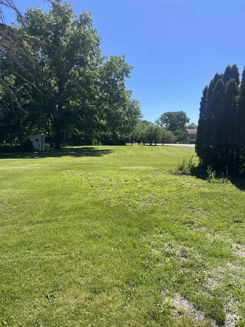42192 N Chase Ct, Antioch, IL 60002