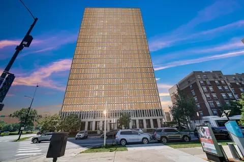 6700 S Shore Dr S #26C, Chicago, IL 60649