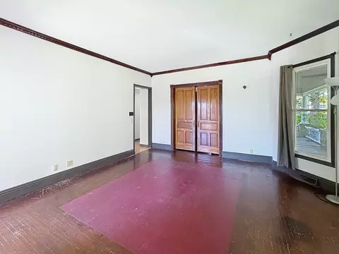 Living - 1519 11th Ave, Moline, IL 61265 photo 2 of 4