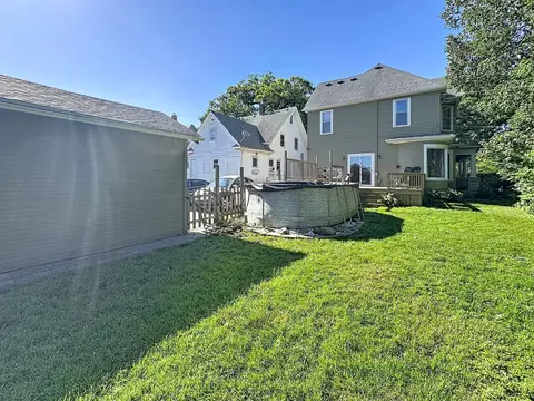 Exterior - 1519 11th Ave, Moline, IL 61265 photo 4 of 4