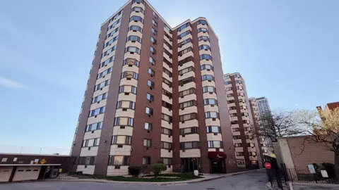 7337 S South Shore Dr #717, Chicago, IL 60649