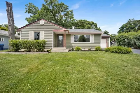 33298 N Eastwood Rd, Grayslake, IL 60030