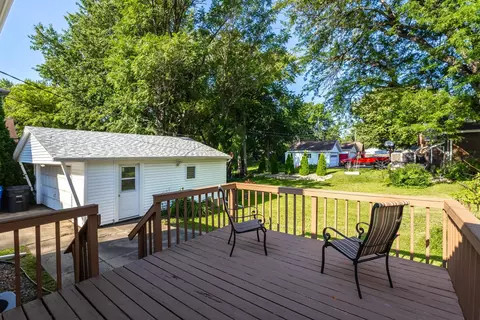 Exterior - 2315 4th St, Moline, IL 61265 photo 6 of 6