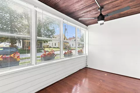 Exterior - 2315 4th St, Moline, IL 61265 photo 3 of 6