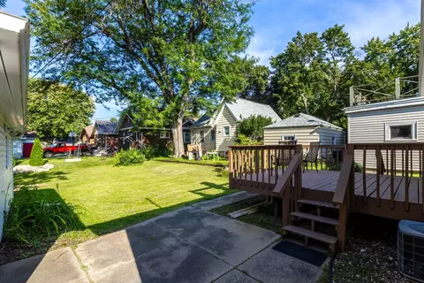 Exterior - 2315 4th St, Moline, IL 61265 photo 1 of 6