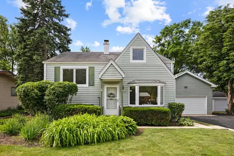 629 Inverness Rd, Lisle, IL 60532
