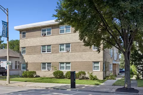 929 S Oak Park Ave #3NE, Oak Park, IL 60304