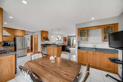 Kitchen - 7140 W Pauling Rd, Monee, IL 60449 photo 2 of 4