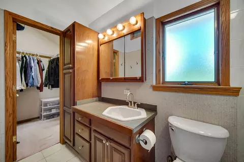 Bath - 7140 W Pauling Rd, Monee, IL 60449 photo 6 of 7