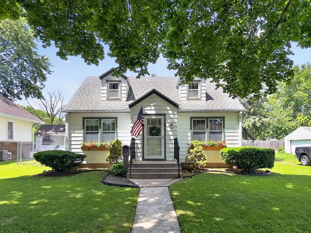 908 N 9th St, Rochelle, IL 61068