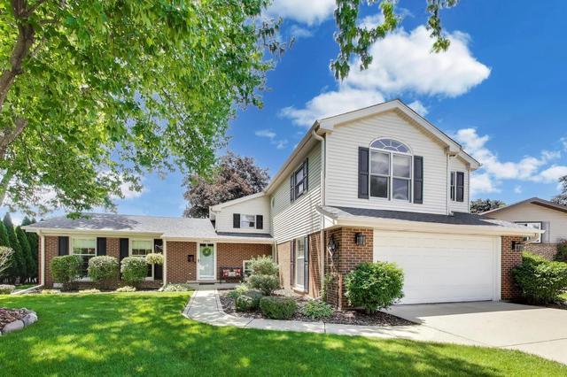 2006 N Elizabeth Dr, Arlington Heights, IL 60004