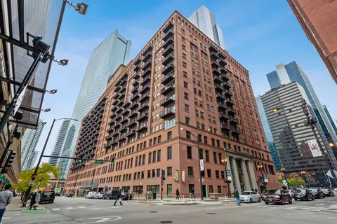 165 N Canal St #512, Chicago, IL 60606