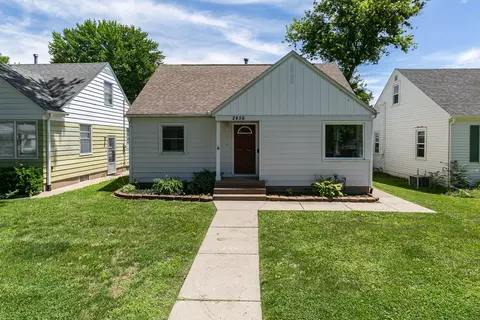 2456 32nd St, Moline, IL 61265