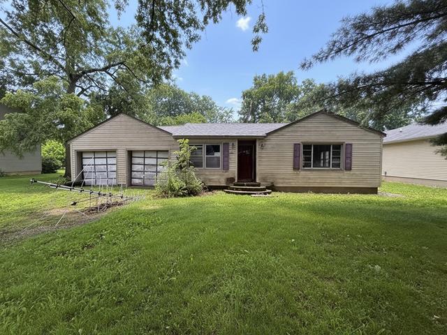 615 2nd Ave, Marengo, IL 60152
