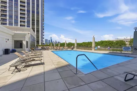 233 E 13th St #1604, Chicago, IL 60605
