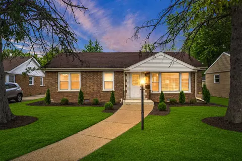 730 E 156th St, South Holland, IL 60473