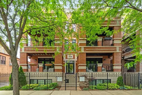 3748 N Damen Ave #3S, Chicago, IL 60618