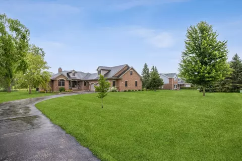 26743 S Greenbriar Dr, Monee, IL 60449