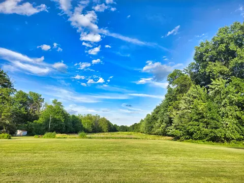 00 Mulberry Dr, Flora, IL 62839