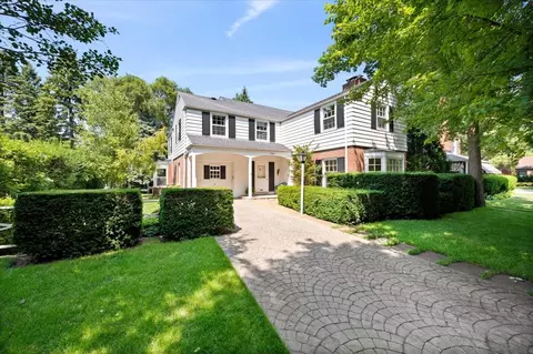 2304 Elmwood Ave, Wilmette, IL 60091