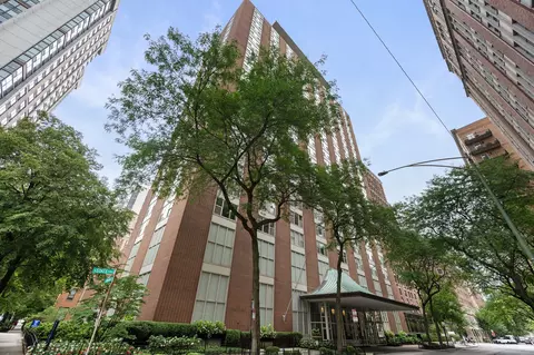 1325 N State Pkwy #17C, Chicago, IL 60610