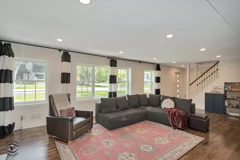 Living - 829 E Porter Ave, Naperville, IL 60540 photo 1 of 2