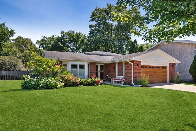 6833 N Concord Ln N, Niles, IL 60714