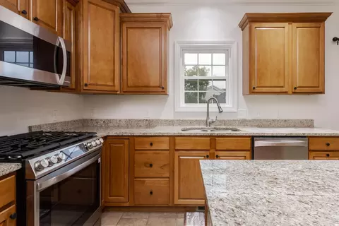 Kitchen - 980 Balsam Rd, Normal, IL 61761 photo 6 of 6