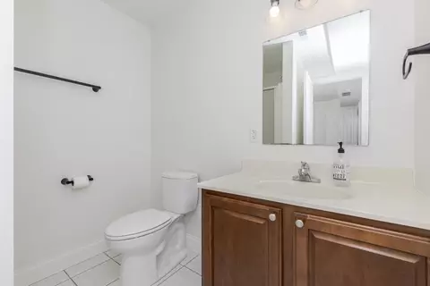 Bath - 980 Balsam Rd, Normal, IL 61761 photo 5 of 5