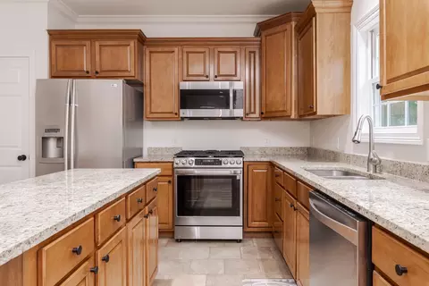 Kitchen - 980 Balsam Rd, Normal, IL 61761 photo 5 of 6