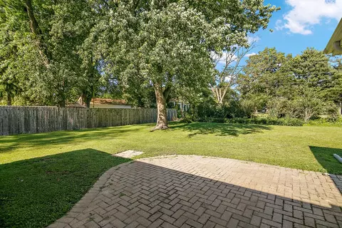 Exterior - 1250 Justine Dr, Kankakee, IL 60901 photo 4 of 6
