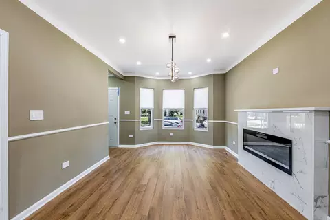 Living - 117 E 104th Pl, Chicago, IL 60628 photo 3 of 4