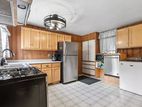 Kitchen - 311 Marengo Rd, Harvard, IL 60033 photo 1 of 5