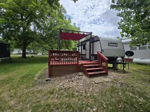 17249 Woodhaven, Sublette, IL 61367