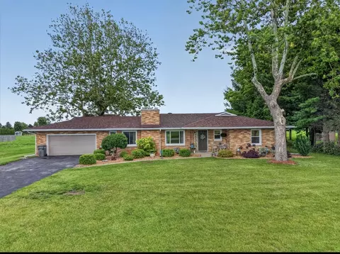 1564 E 16th Rd, Streator, IL 61364