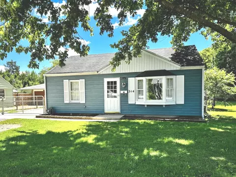 314 E Church St, Plano, IL 60545