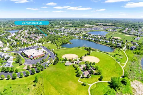 View/Area - 367 Emerald Ln, Algonquin, IL 60102 photo 8 of 9