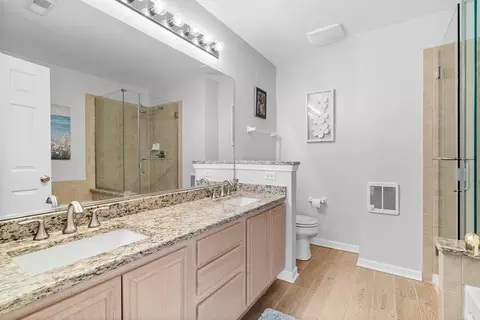 Bath - 367 Emerald Ln, Algonquin, IL 60102 photo 1 of 3