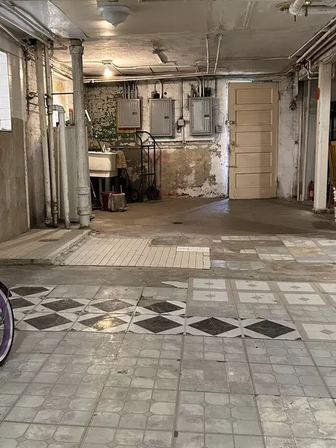 Other - Undisclosed, Chicago, IL 60647 photo 3 of 7
