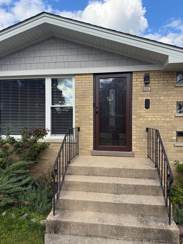 8003 Menard Ave, Burbank, IL 60459