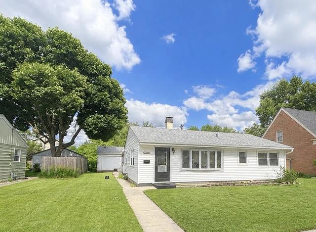 3715 Kemman Ave, Brookfield, IL 60513
