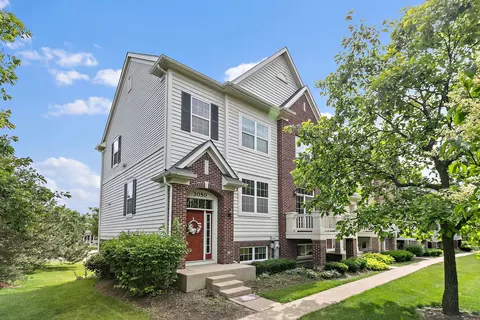 3050 Mosedale St, Elgin, IL 60124